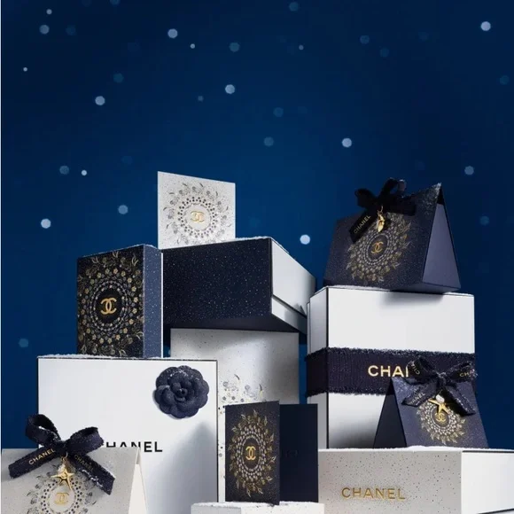 Chanel Holiday Charm 2025 Christmas Collection charms 1pc - Picture 4 of 4